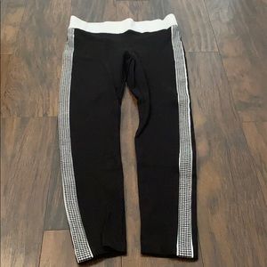 Super cute Zara leggings.